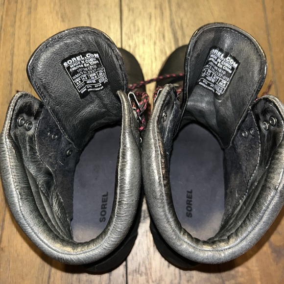 Sorel ‘Conquest’ Wedge Waterproof Boots - Picture 9 of 11